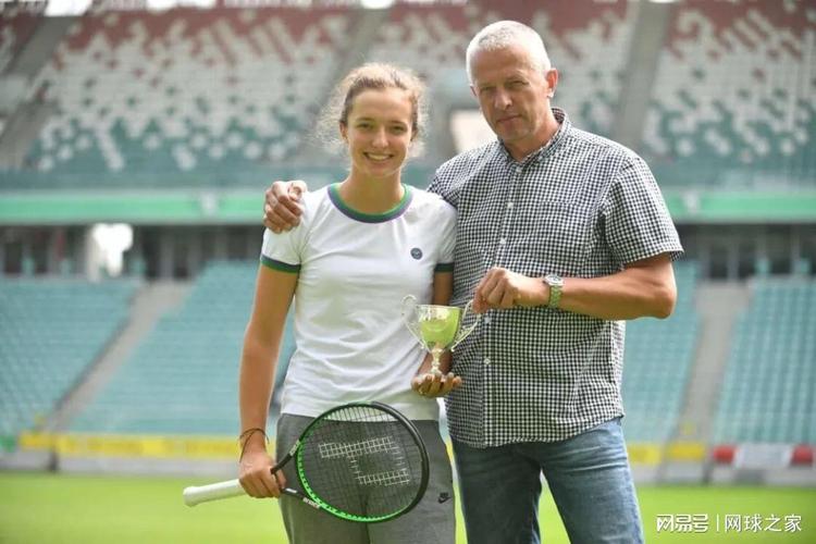 最近他经常 最近他经常