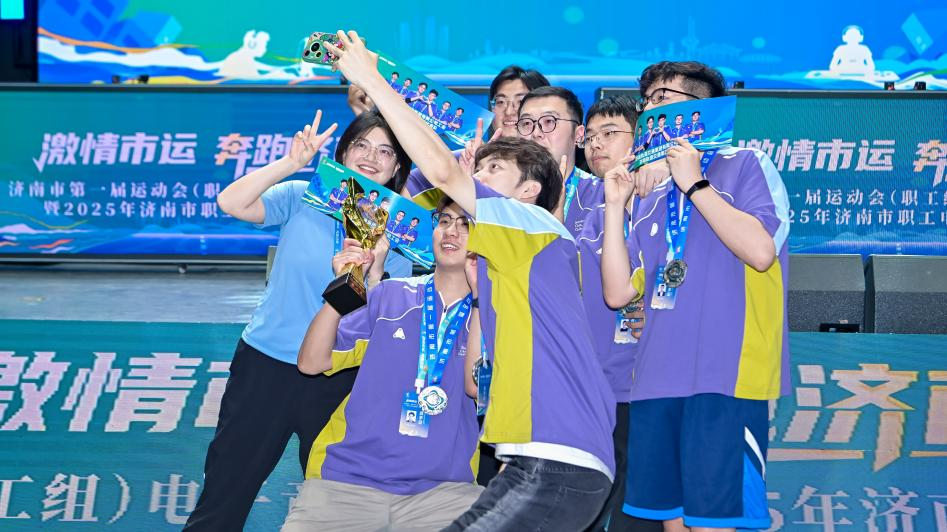 詹姆斯在细 詹姆斯在细